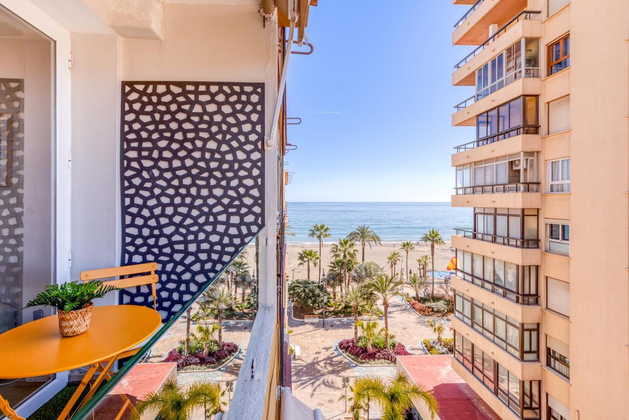 Hanami Plaza Abc Estepona Eksteriør bilde